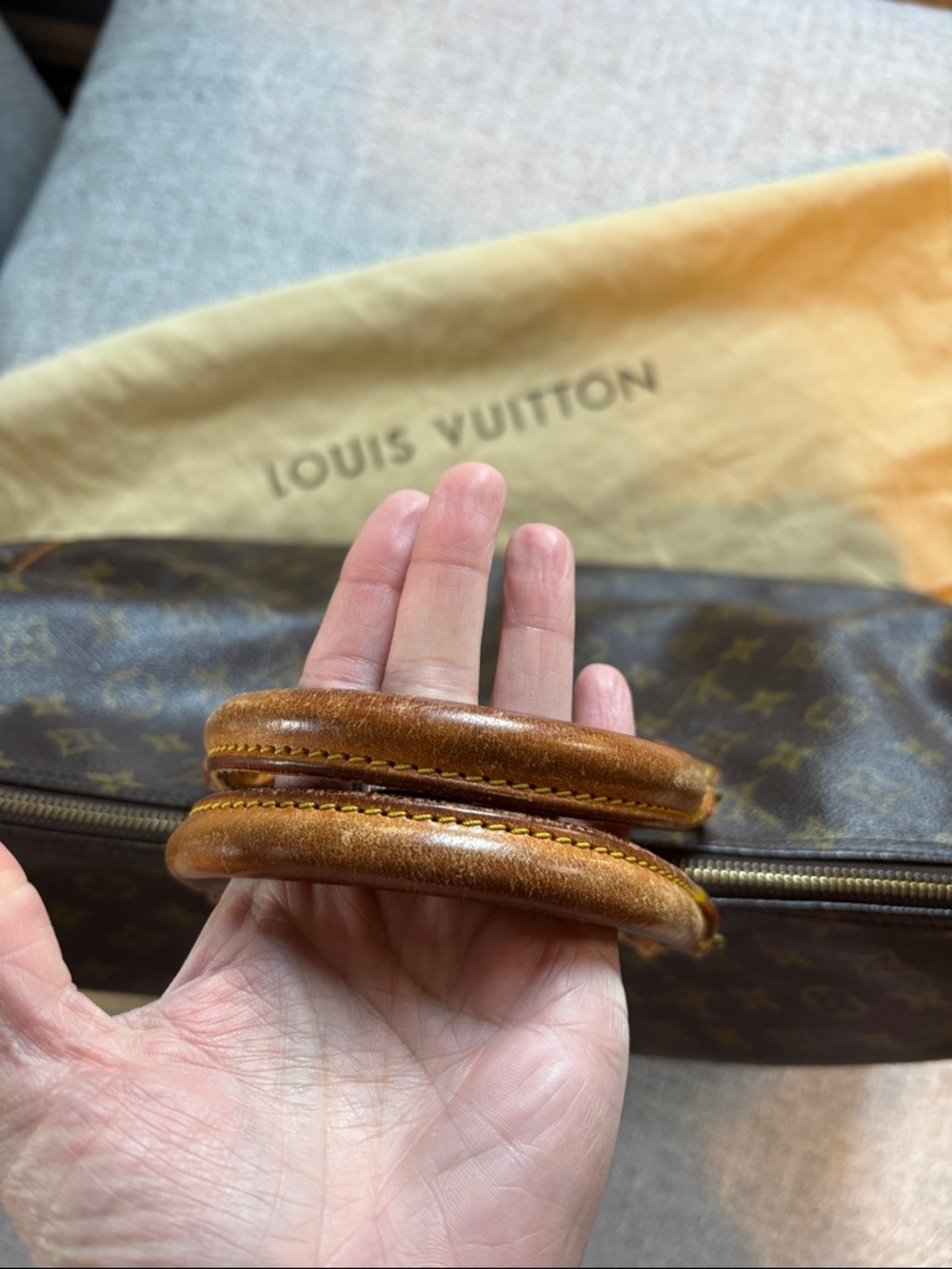 Louis Vuitton Speedy 40 - Picture 4 of 16